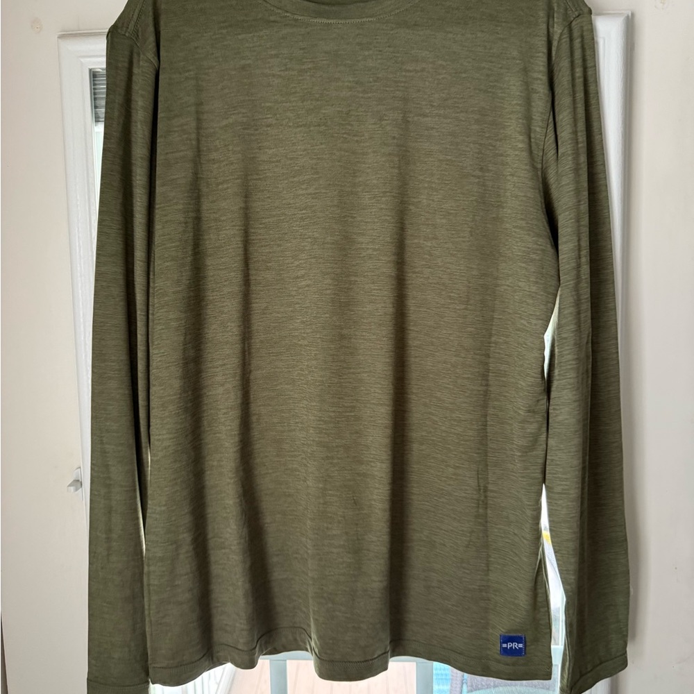Woman’s Green Long Sleeve Shirt